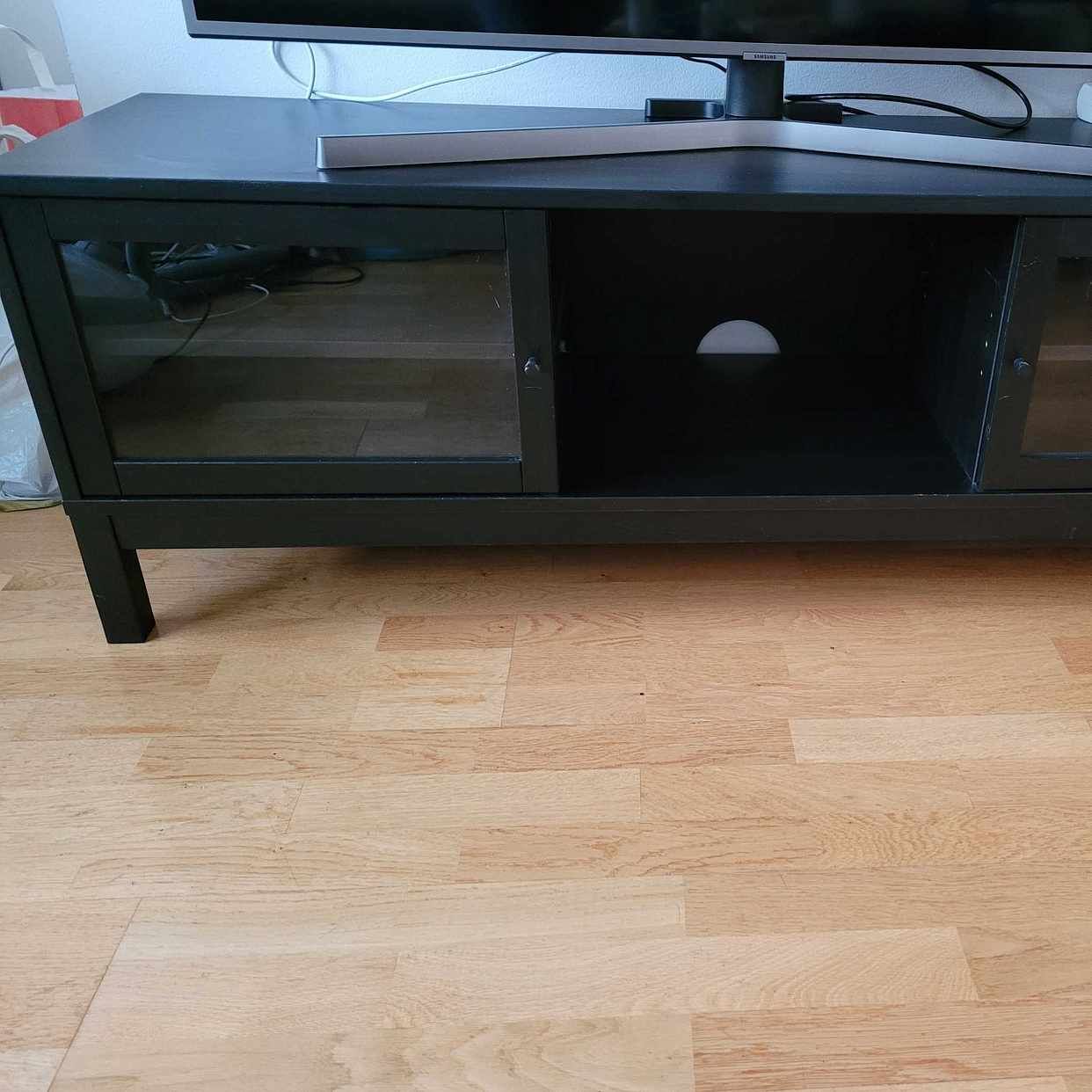 image of Tv-bänk - Vällingby