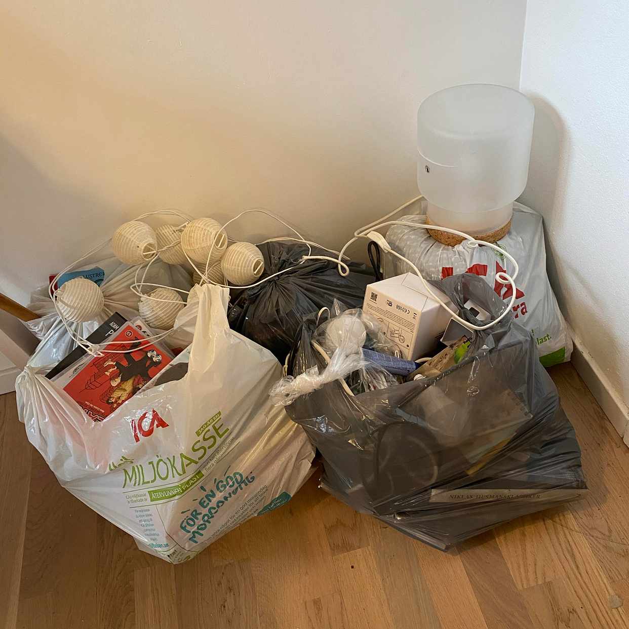 image of Flyttmix av allt möjligt - Enskede