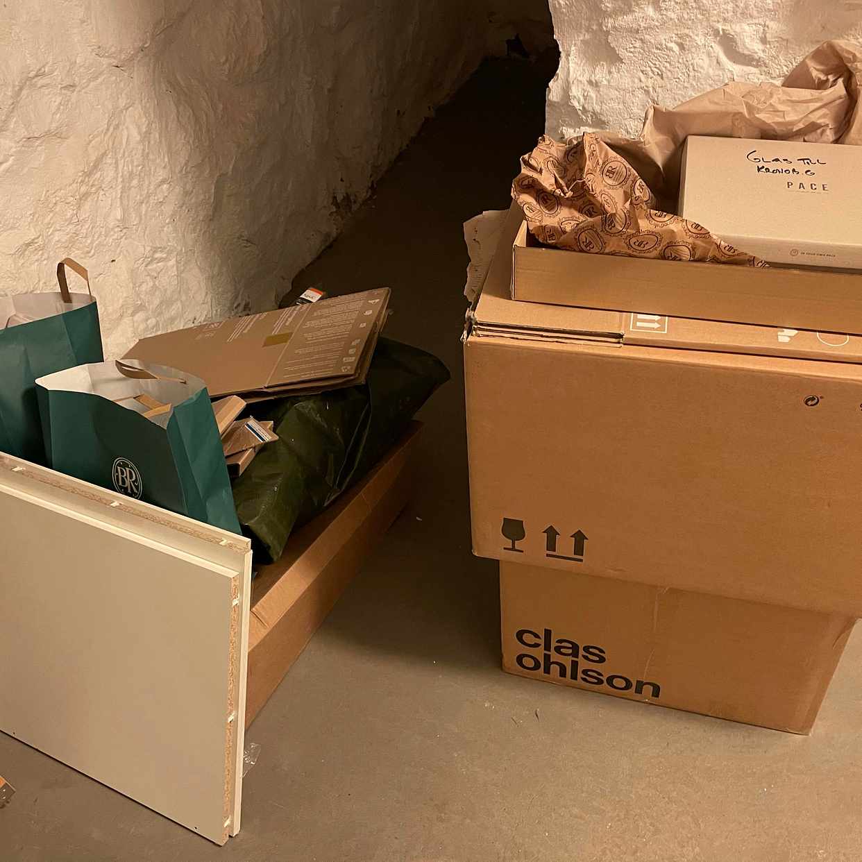 image of Mixed pile of things - Stockholm