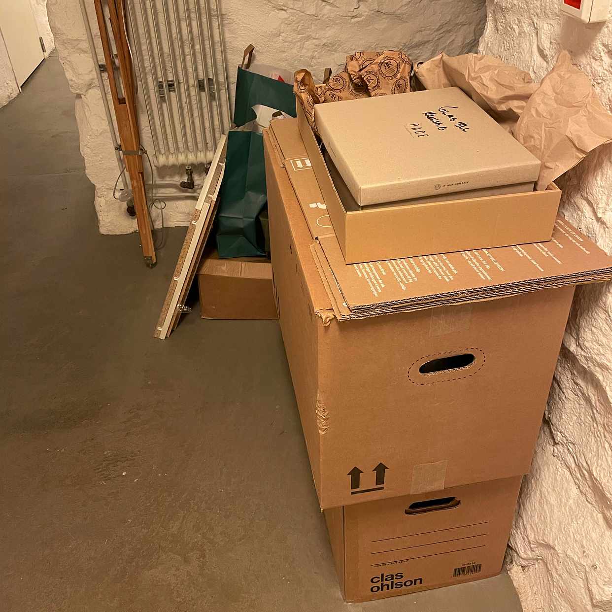 image of Mixed pile of things - Stockholm