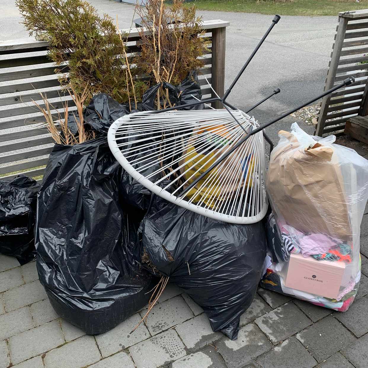 image of Trädgårdsavfall, stol mm - Haninge