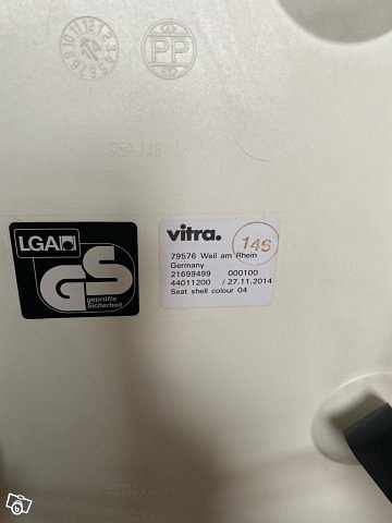 image of Eames Plastic Armchair DA - 