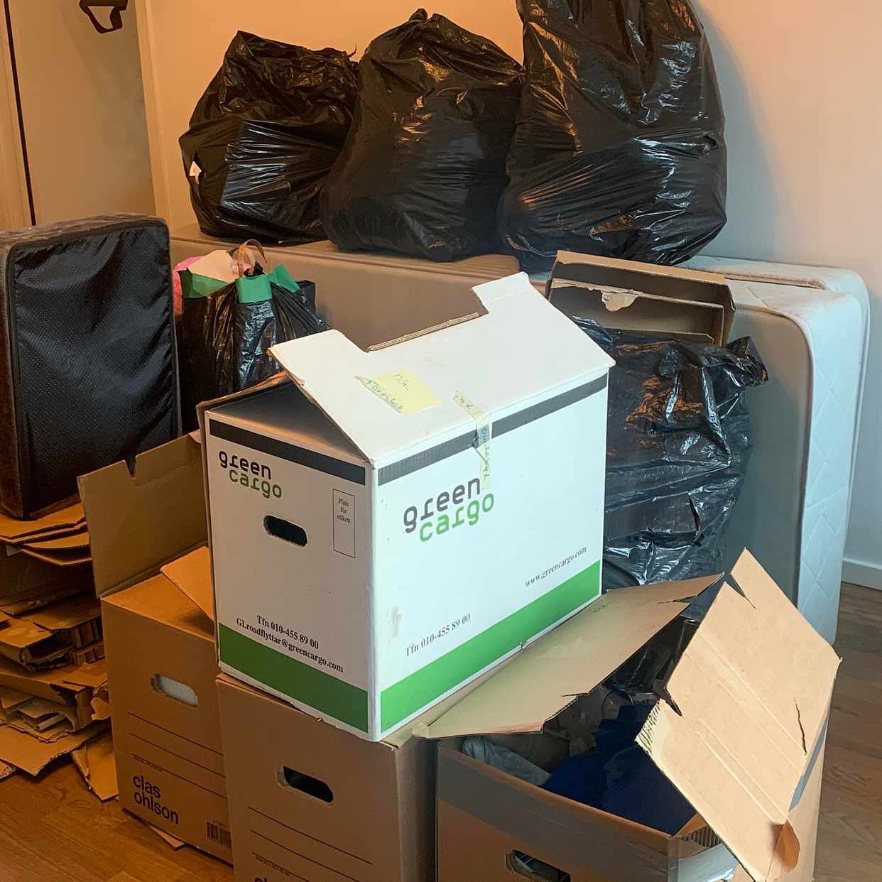 image of Recycle and throw - Bromma