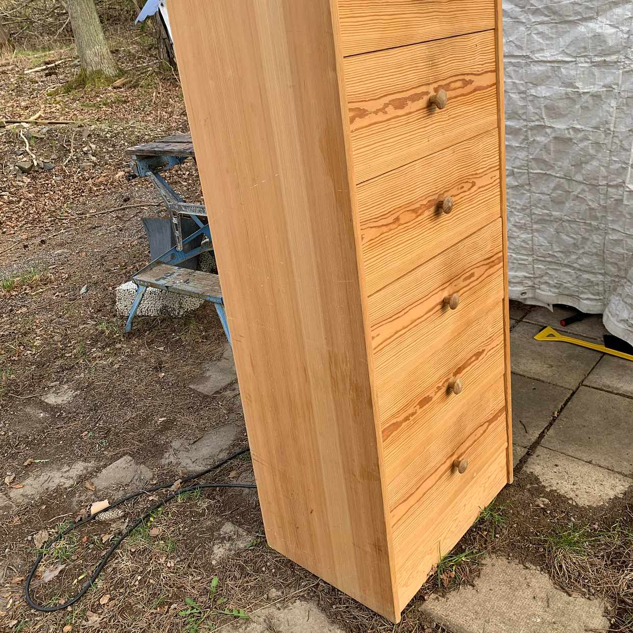 image of 6lådig furubyrå skänkes - Hägersten