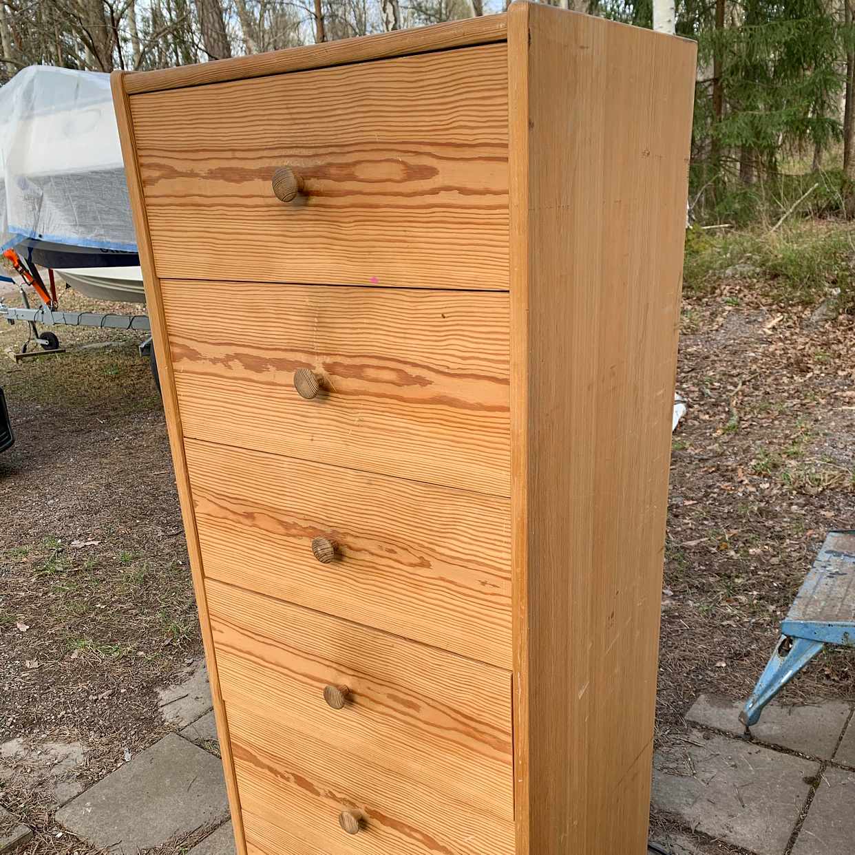 image of 6lådig furubyrå skänkes - Hägersten