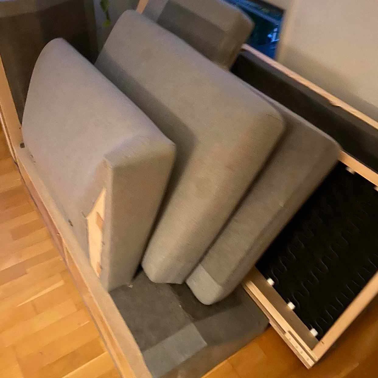 image of Hämta och slänga soffa - Stockholm