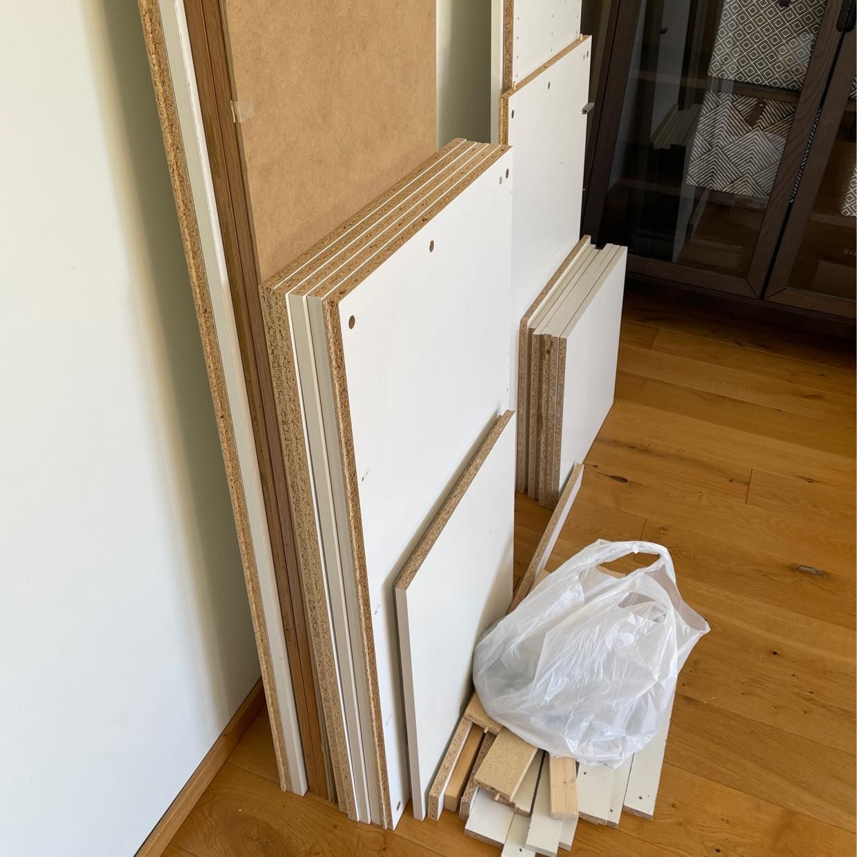 image of Remove old shelf - Stockholm