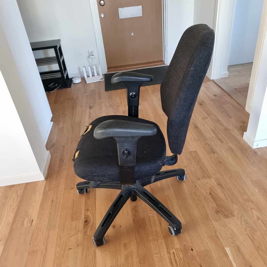 image of Chair giveway - Bandhagen