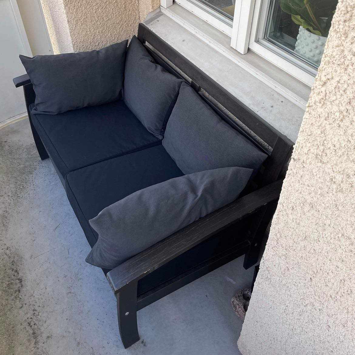 image of Flytta en mindre soffa - 
