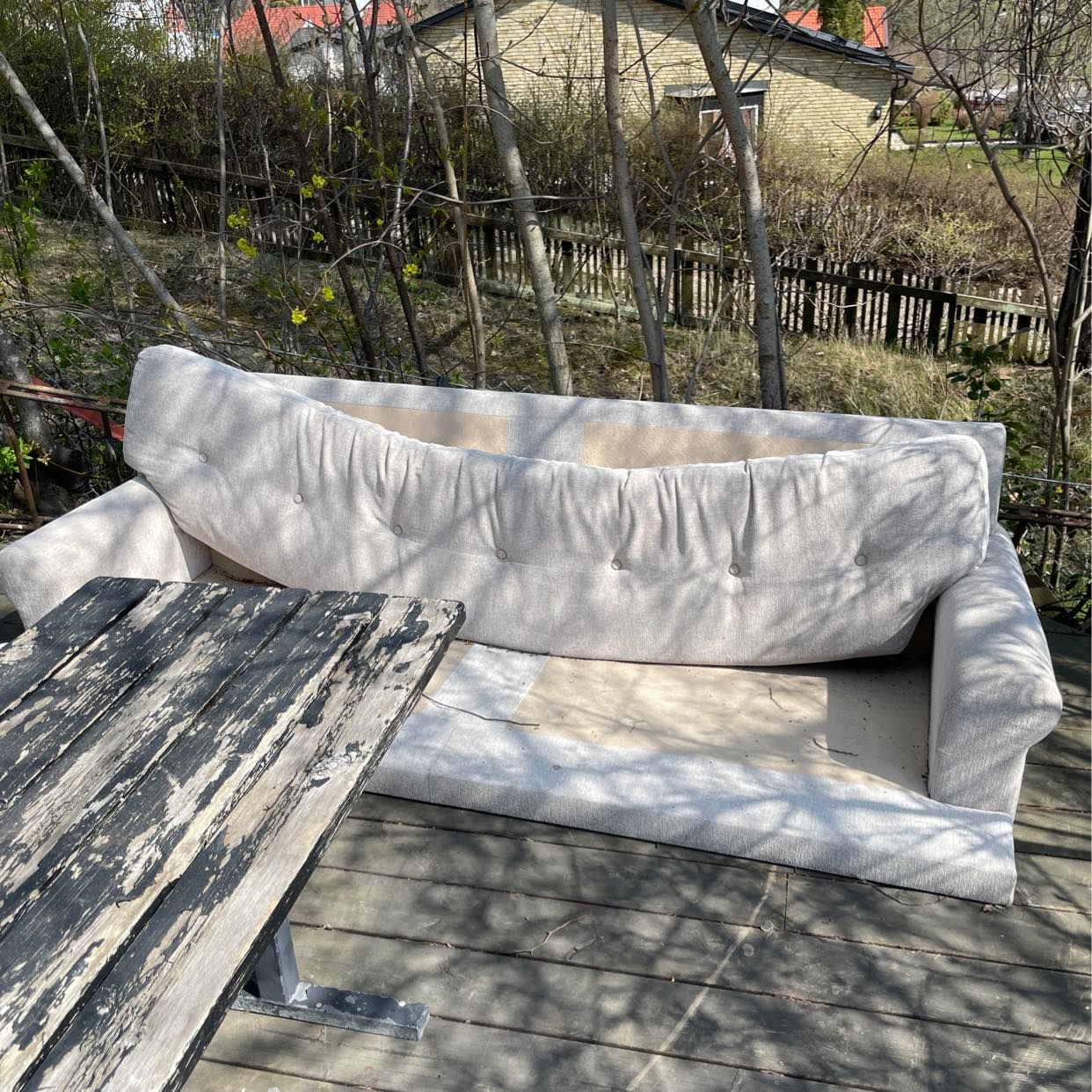 image of Skräp som ska kastas - Huddinge