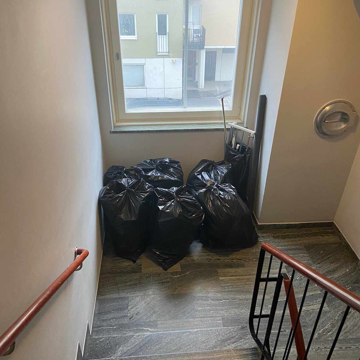 image of Papper, glas, plast mm - Solna