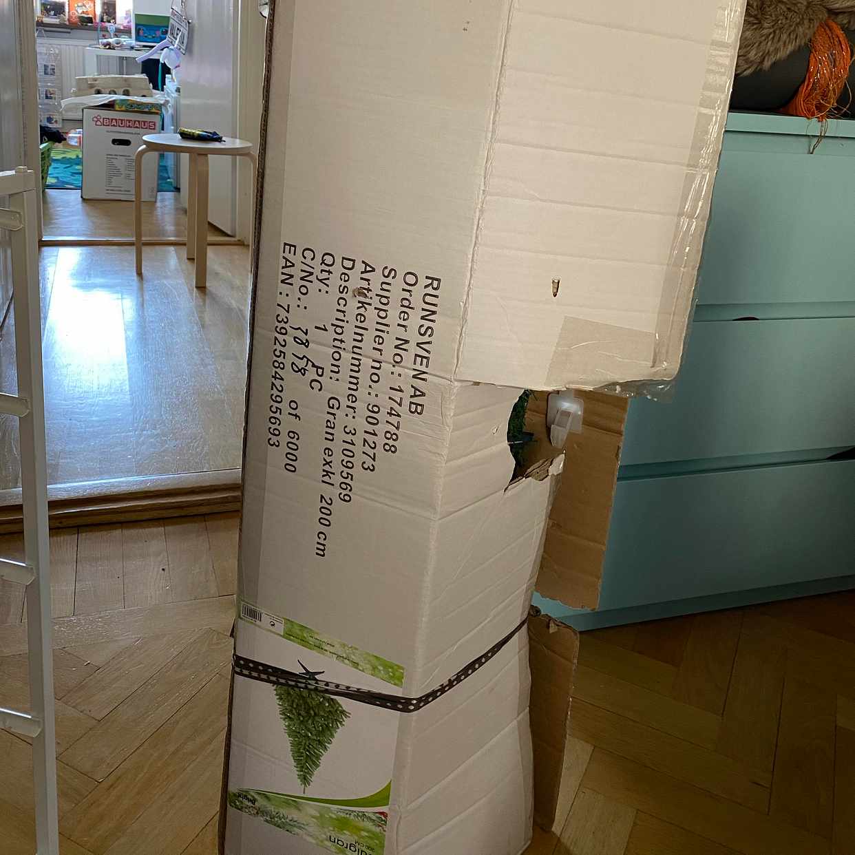 image of TV, Christmas tree, cloth - Stockholm
