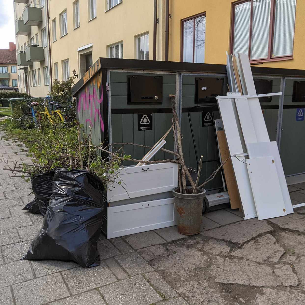 image of Various items - Solna