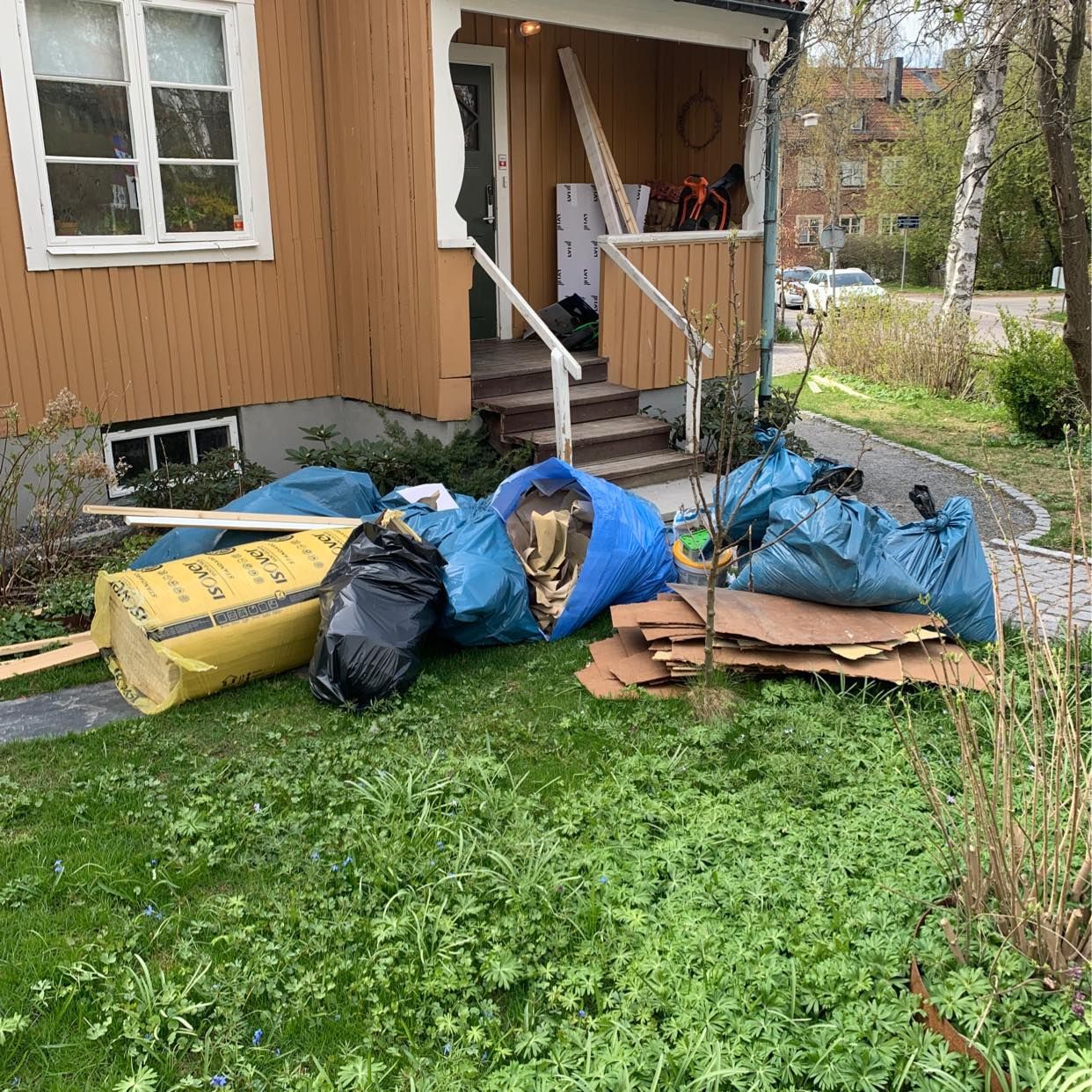 image of Byggavfall från renoverin - Bromma