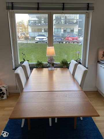 image of Tik matbord med utdragssk - 