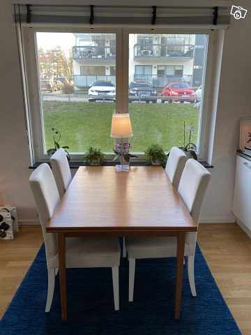 image of Tik matbord med utdragssk - 