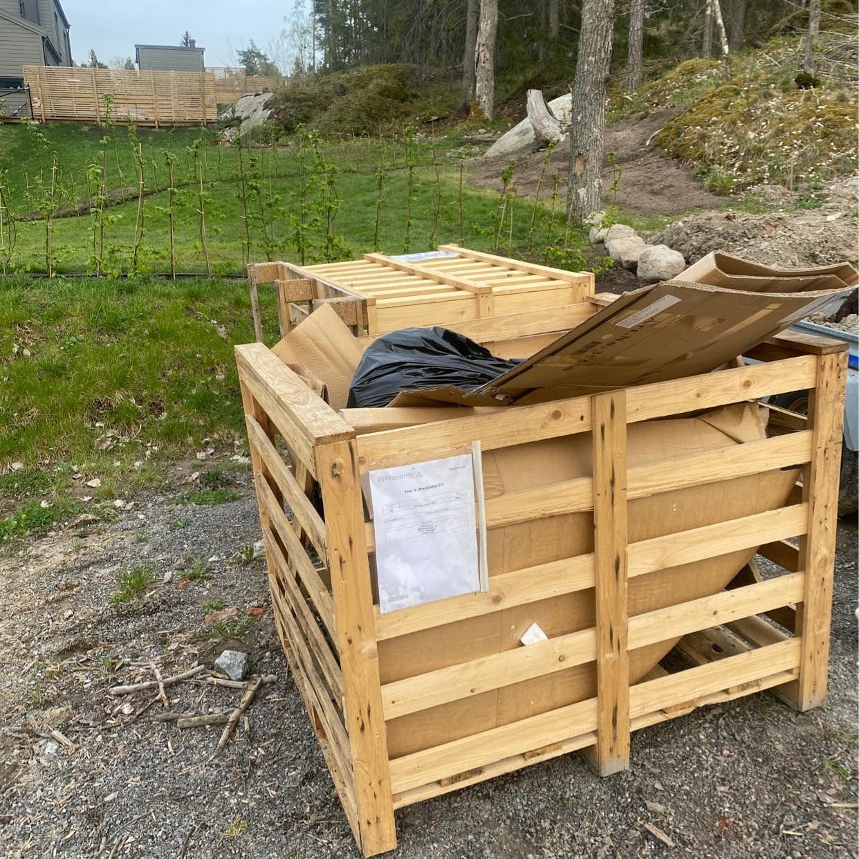 image of Hämta upp och släng - Huddinge