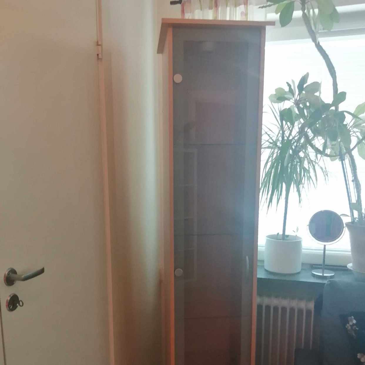 image of Möbler som ska slängas - Hägersten