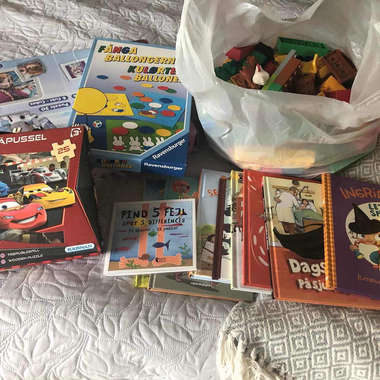 image of Duplo lego, böcker, spel - Sollentuna