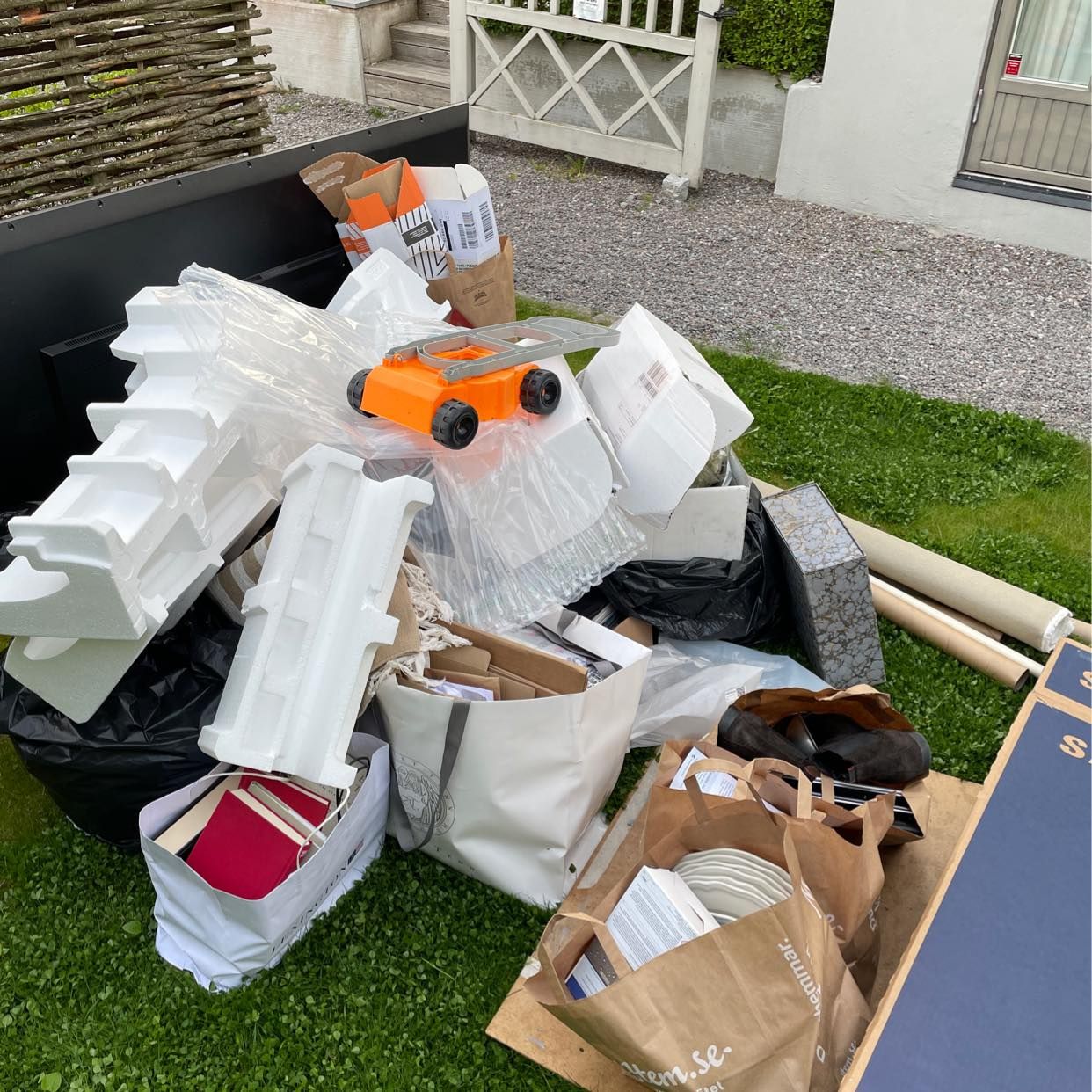image of Bråte att köra till tipp - Bromma