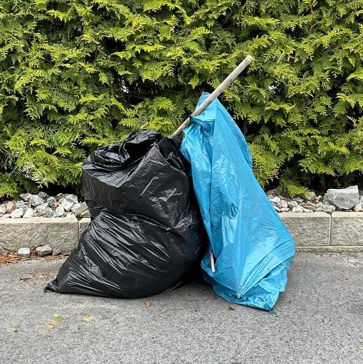 image of Säckar med blandat - Täby