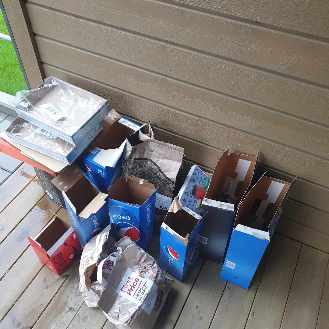 image of Trash / Cartboard - Västerhaninge