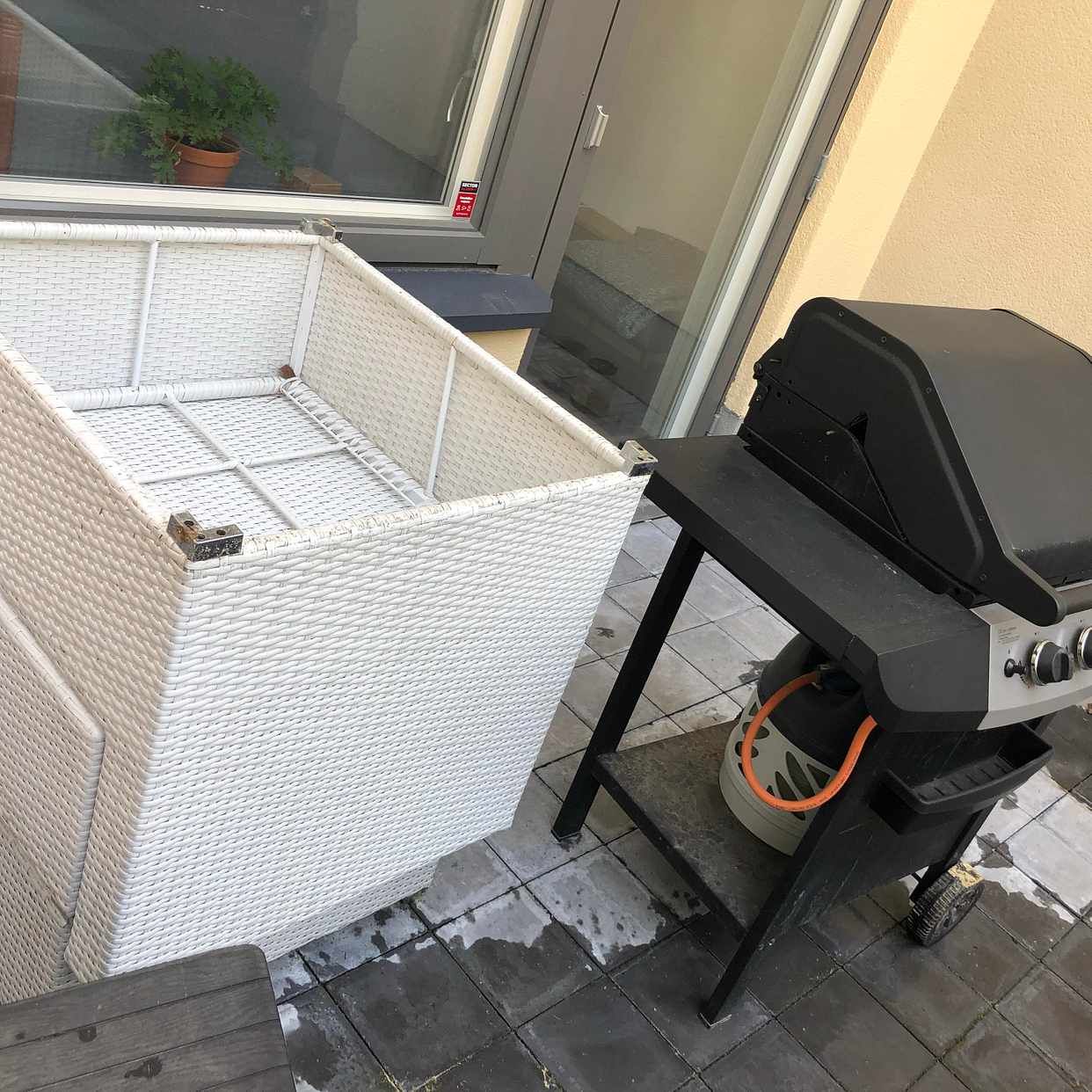 image of Grill och utemöbler - 