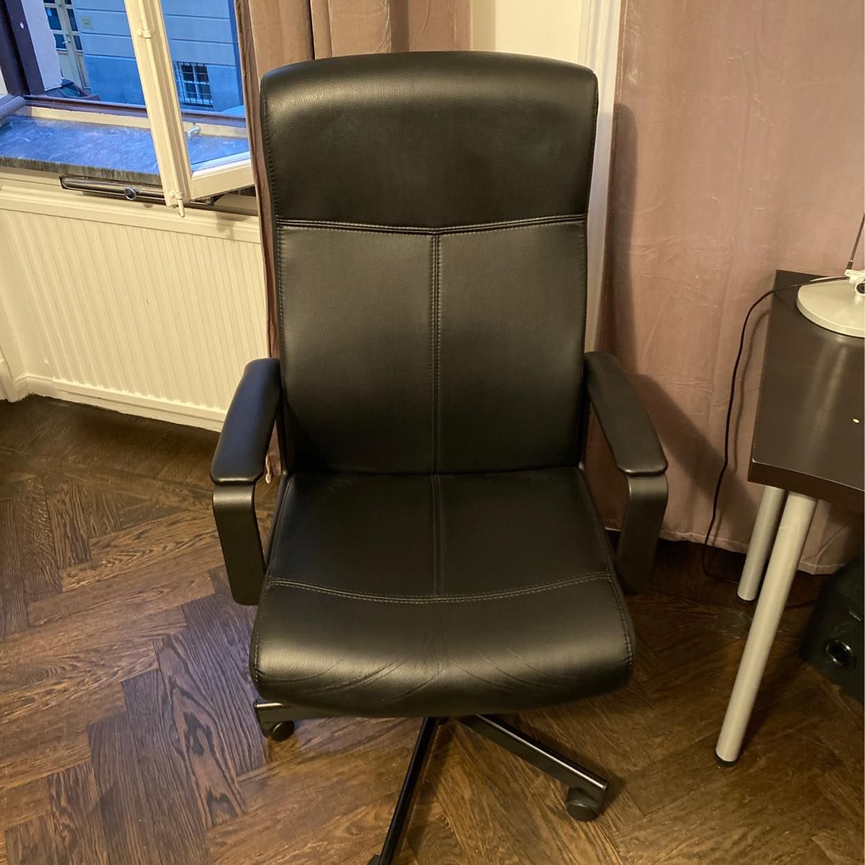 image of Datorstol ges bort gratis - Stockholm