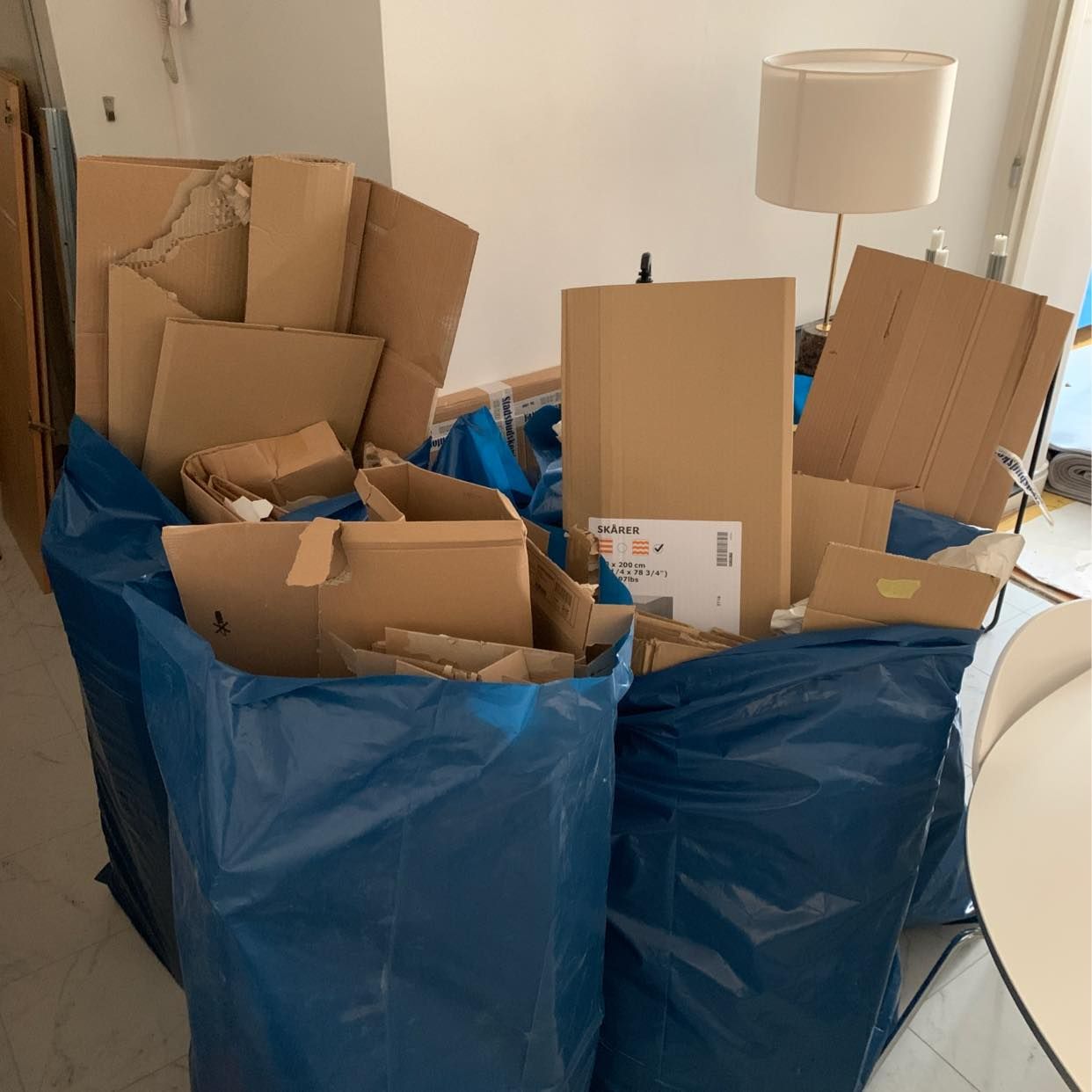 image of Plastsäckar med wellpapp - Stockholm