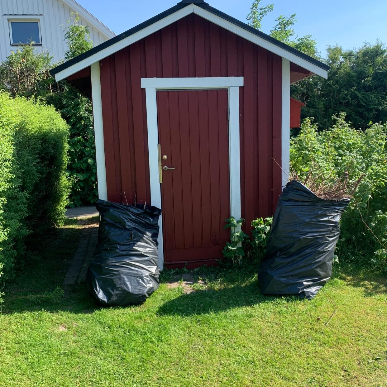 image of 2 säckar trädgårdsavfall - Göteborg