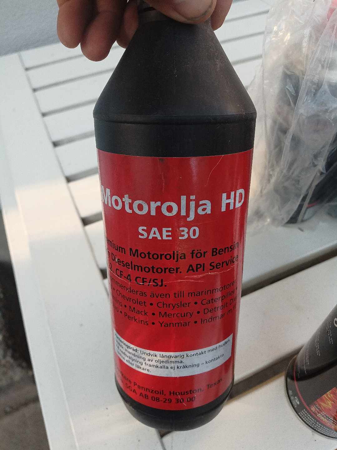 image of olja och 4 gasflaskor - Rönninge