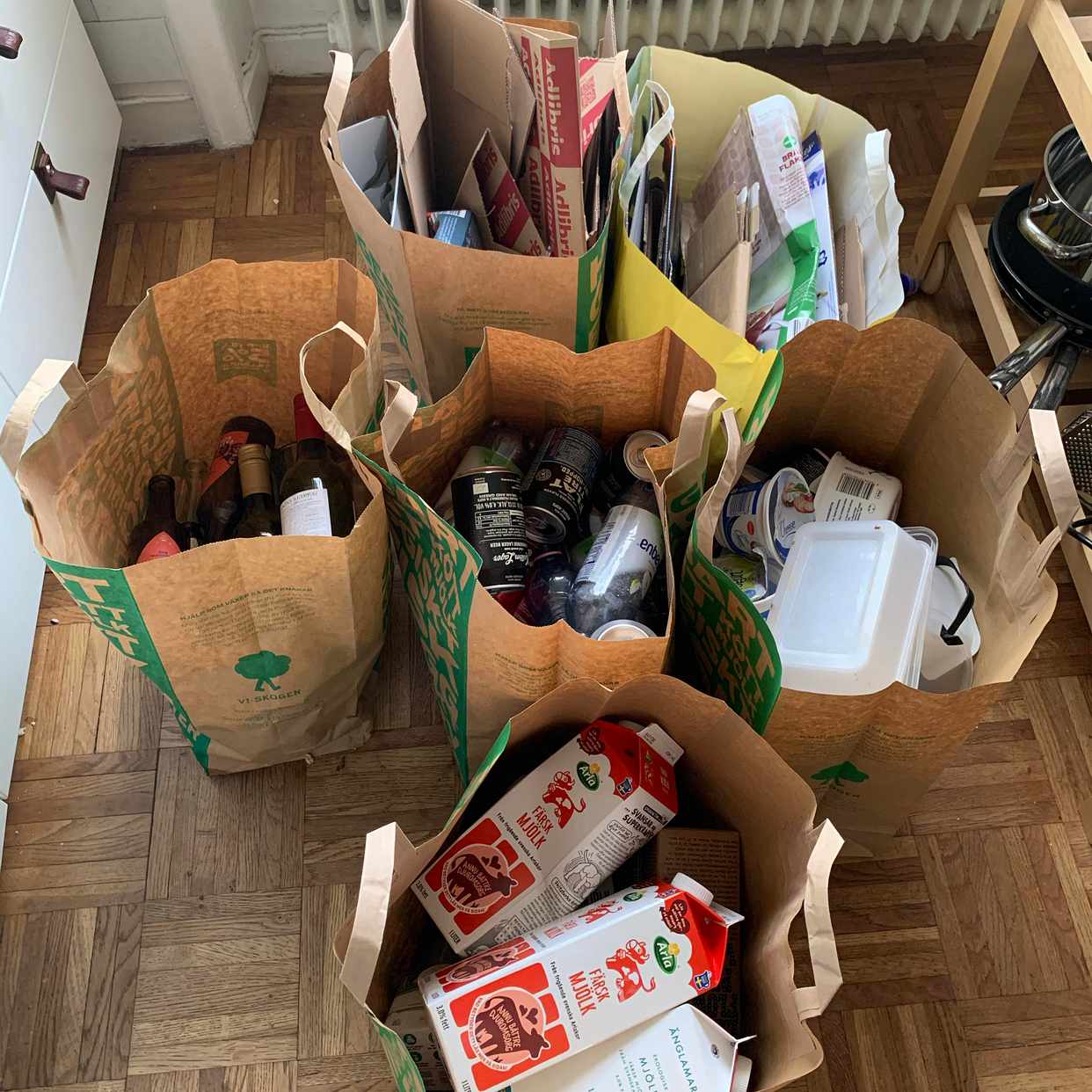 image of Pre-sorted Recycling - Bromma