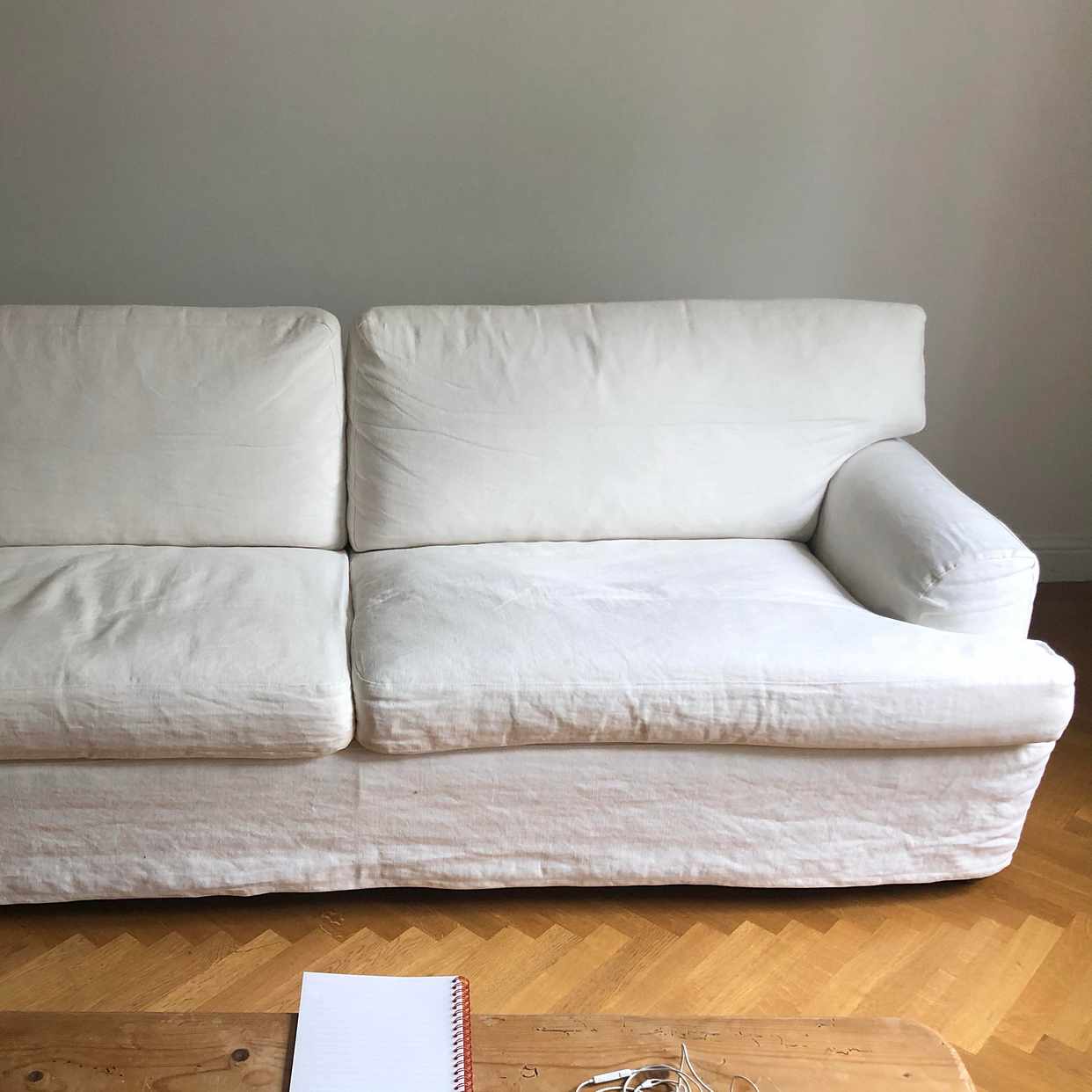 image of Soffa bortskänkes - Stockholm