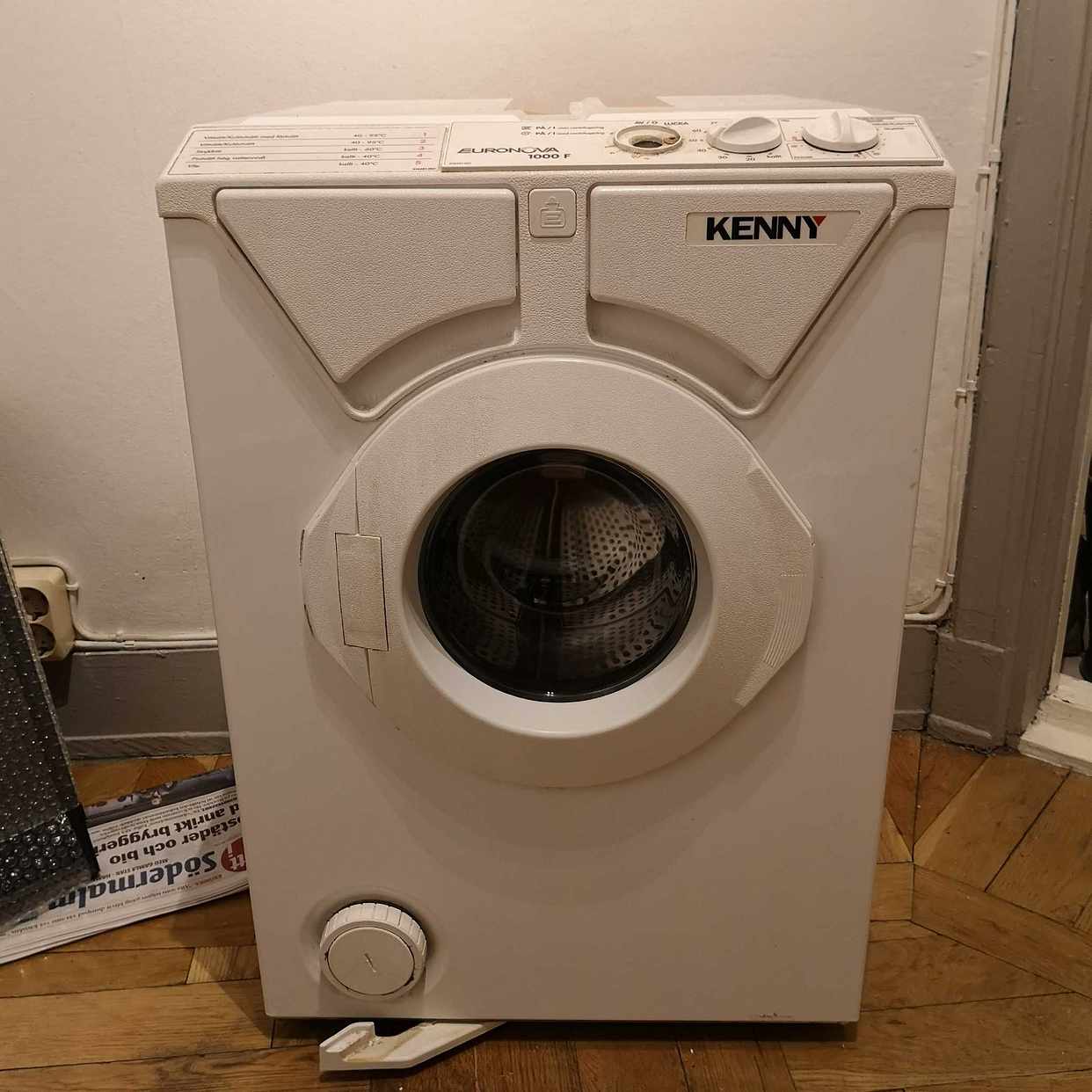 image of Liten tvätt maskin Kenny - Stockholm