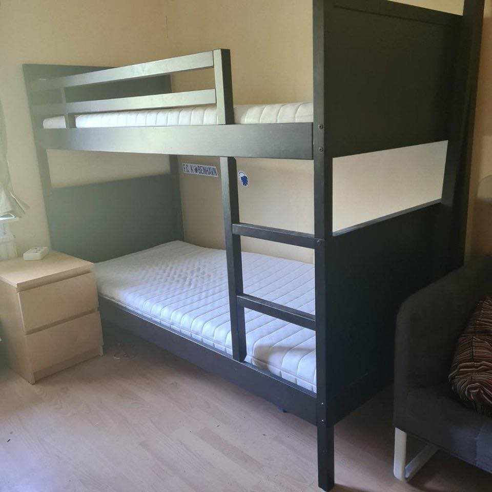 image of Leverera  nedmonterad sän - 