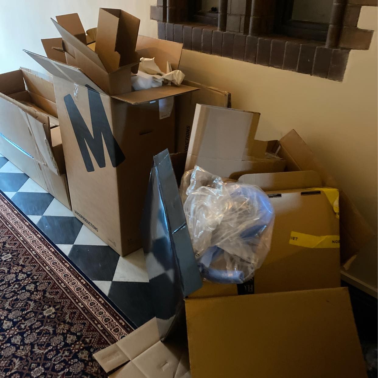 image of Cardboard and plastic - Stockholm