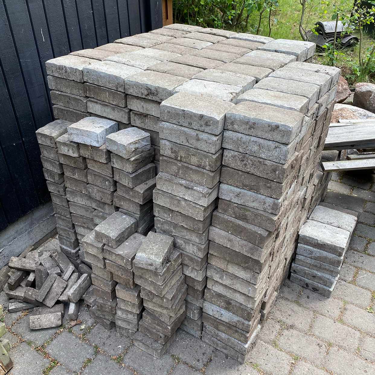 image of Grå Marksten bortskänkes - Saltsjö-Boo