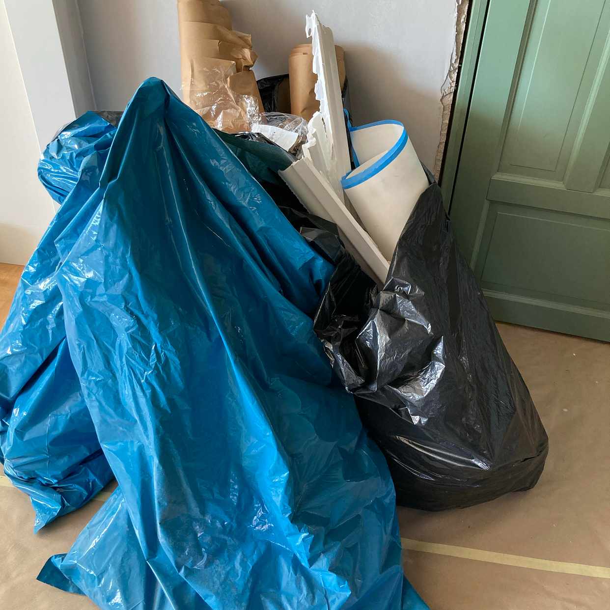 image of Byggmaterial till sopen - Johanneshov