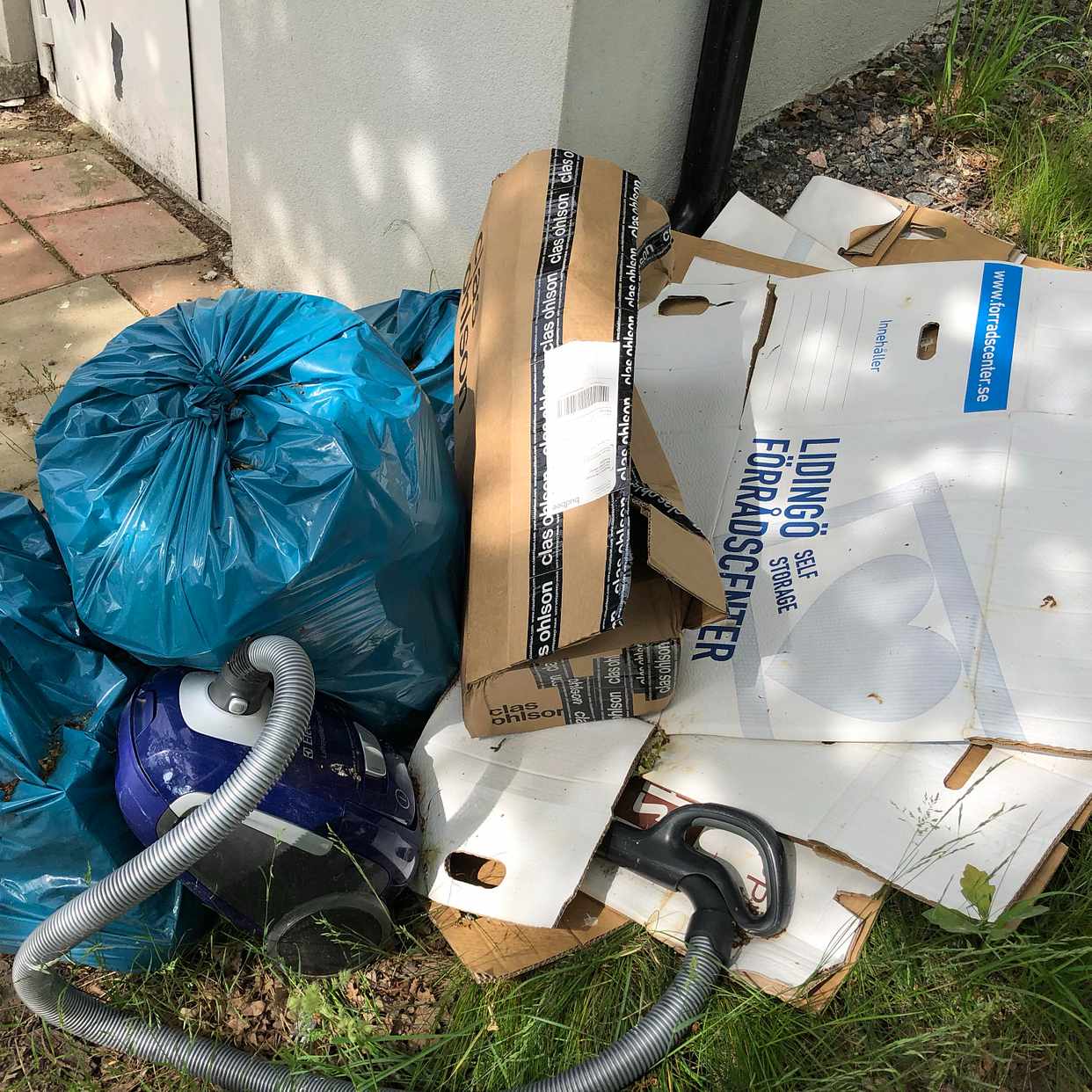 image of Kartonger plastsäckar mm - Lidingö