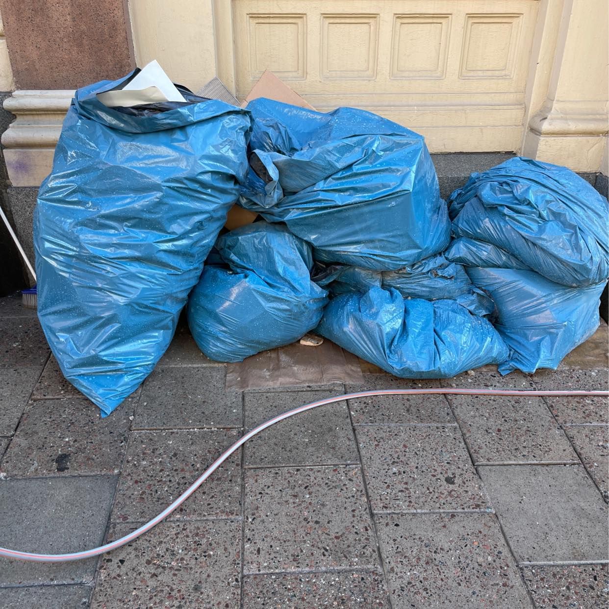 image of Säckar bygg papper - Stockholm