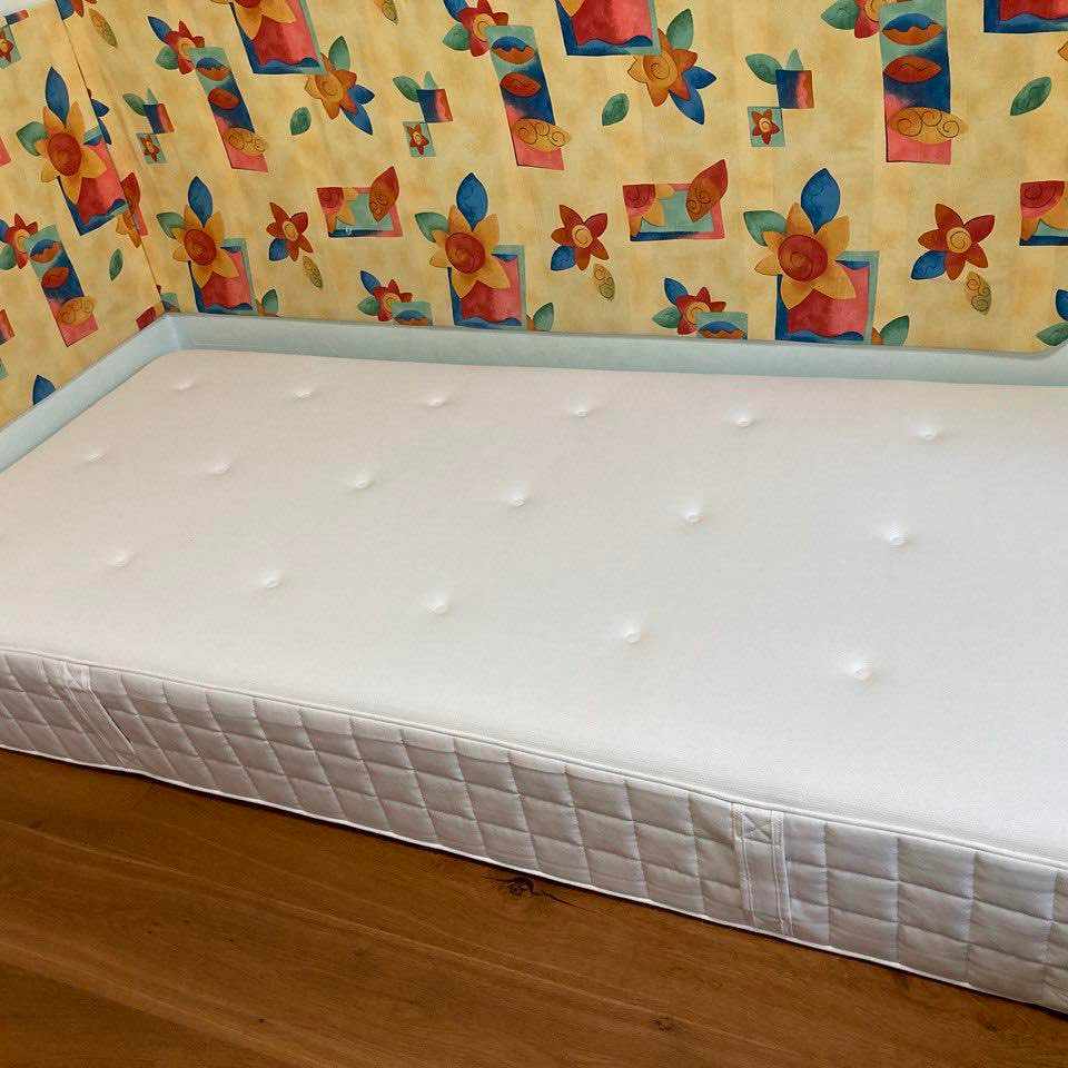 image of IKEA Resårmadrass 90x200 - Hägersten