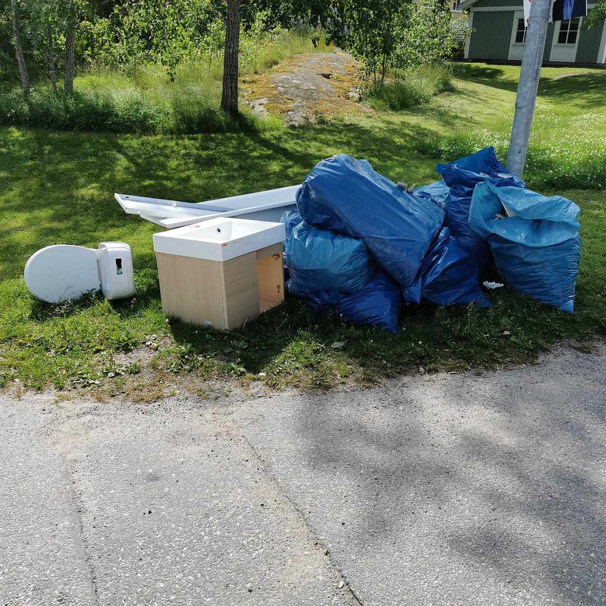 image of Avfall från badrummet - Bandhagen