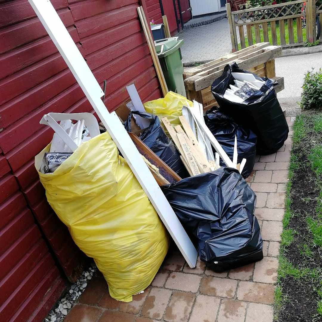 image of Bygg- och trädgårdsavfall - Tumba