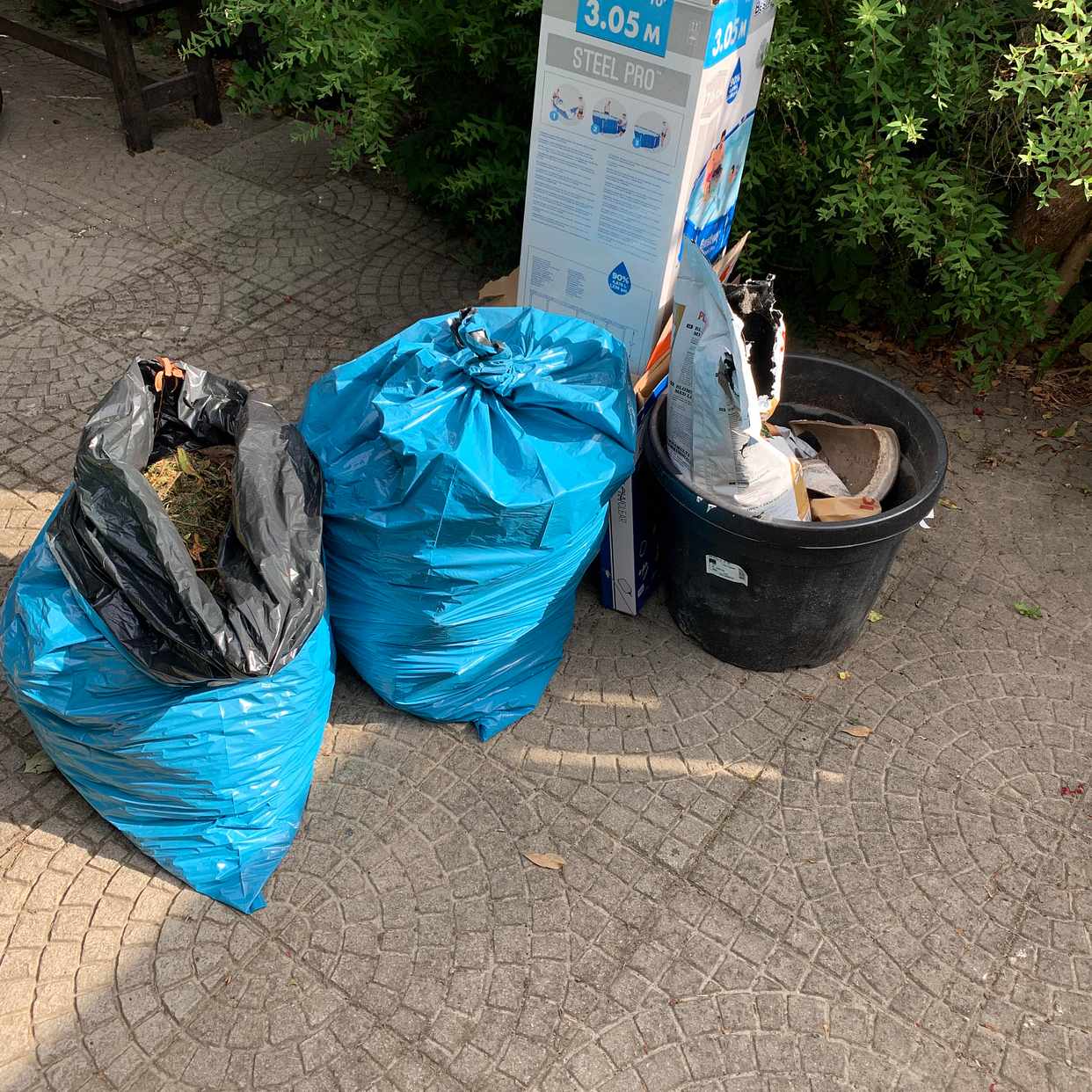 image of Påsar med trädgårdsavfall - Malmö