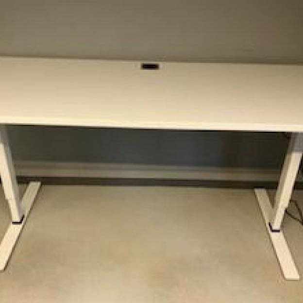 image of Upphämtning av skrivbord - 