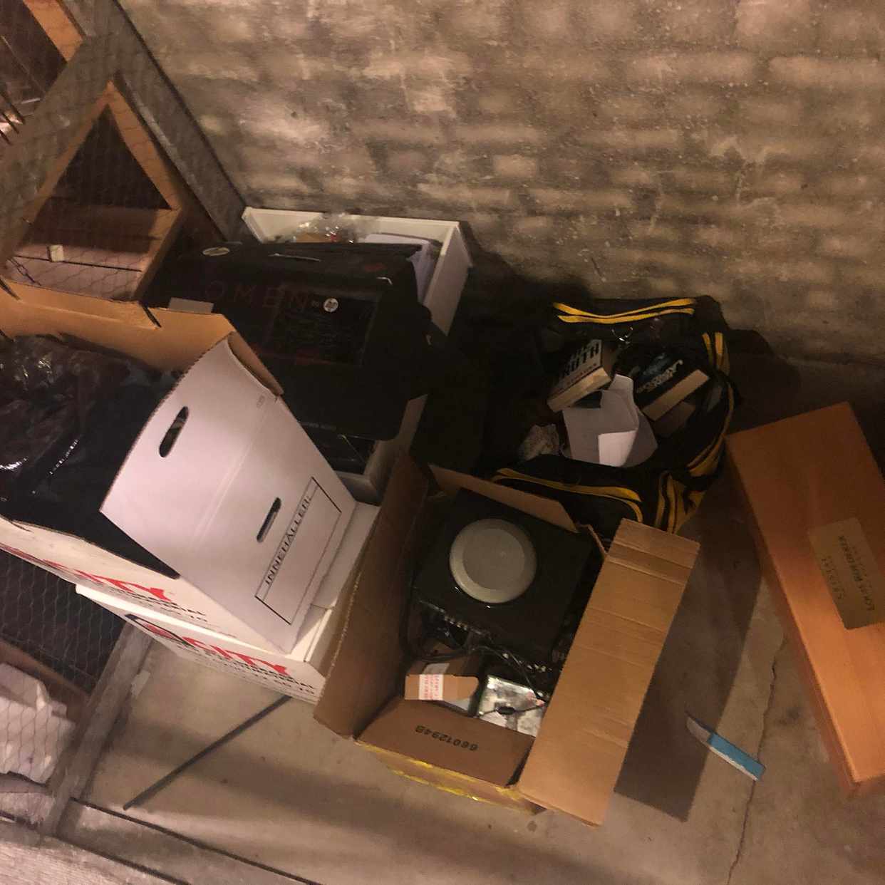 image of Släng utrensat vindsförrå - Stockholm