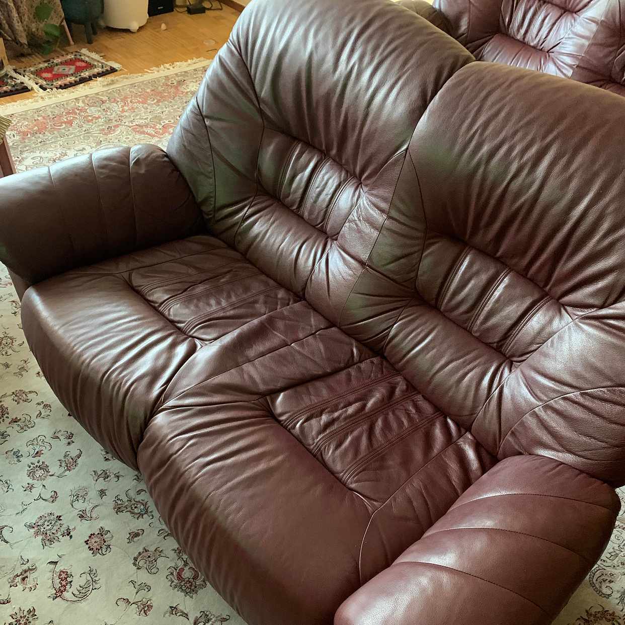 image of Skänker två soffor - Älvsjö