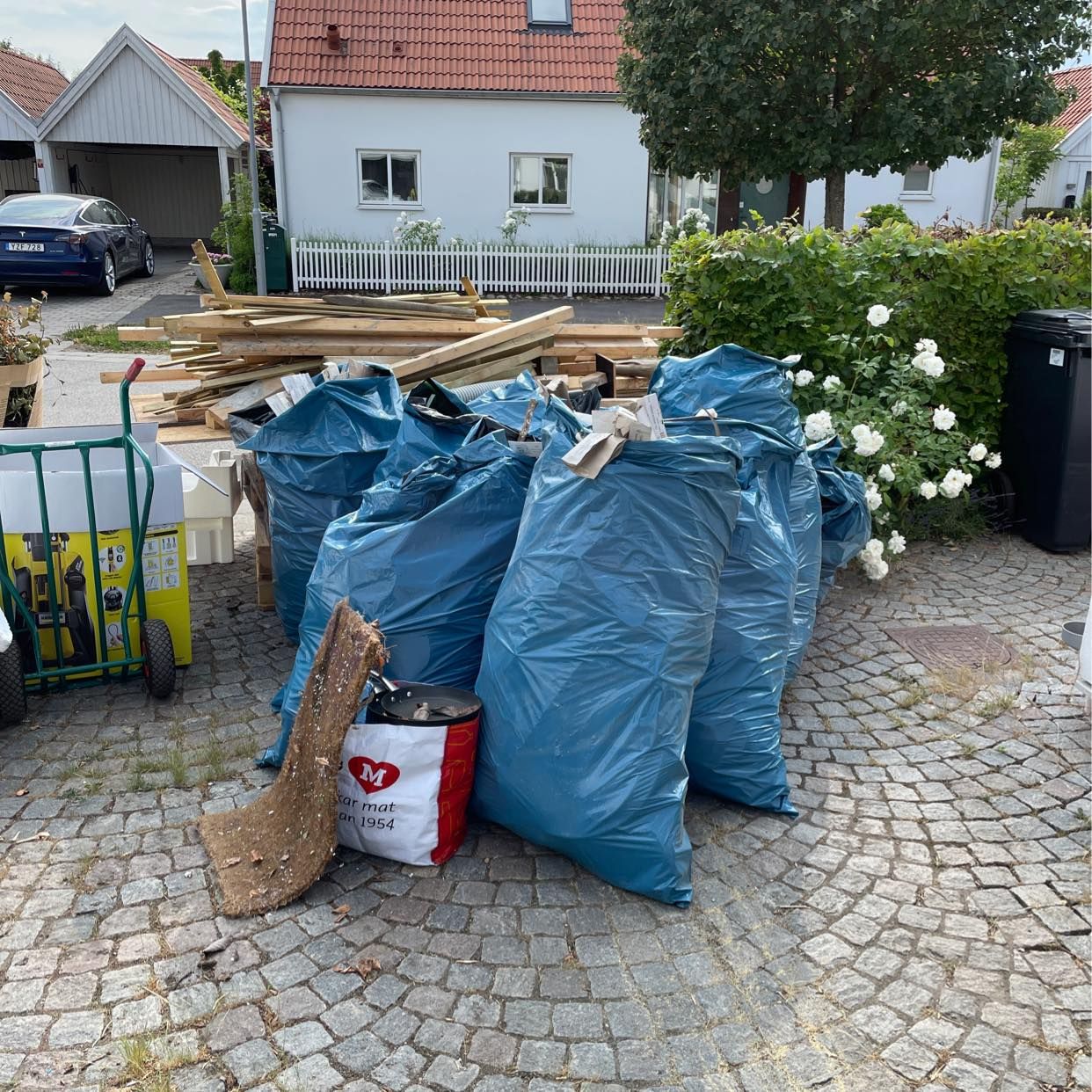 image of Trädgårdsavfall samt bygg - Klagshamn