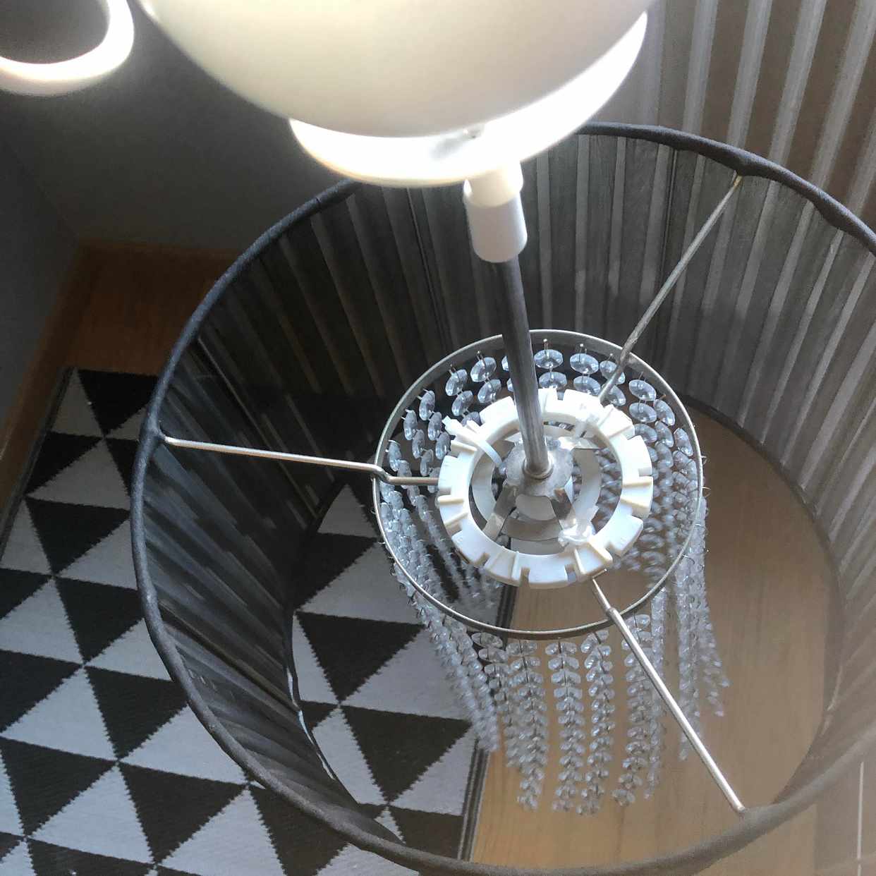 image of Taklampa med kristaller - Bromma