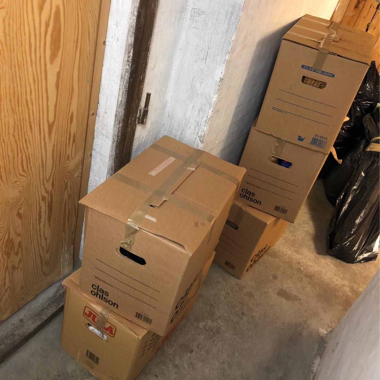 image of 5 kartonger plus säckar - 